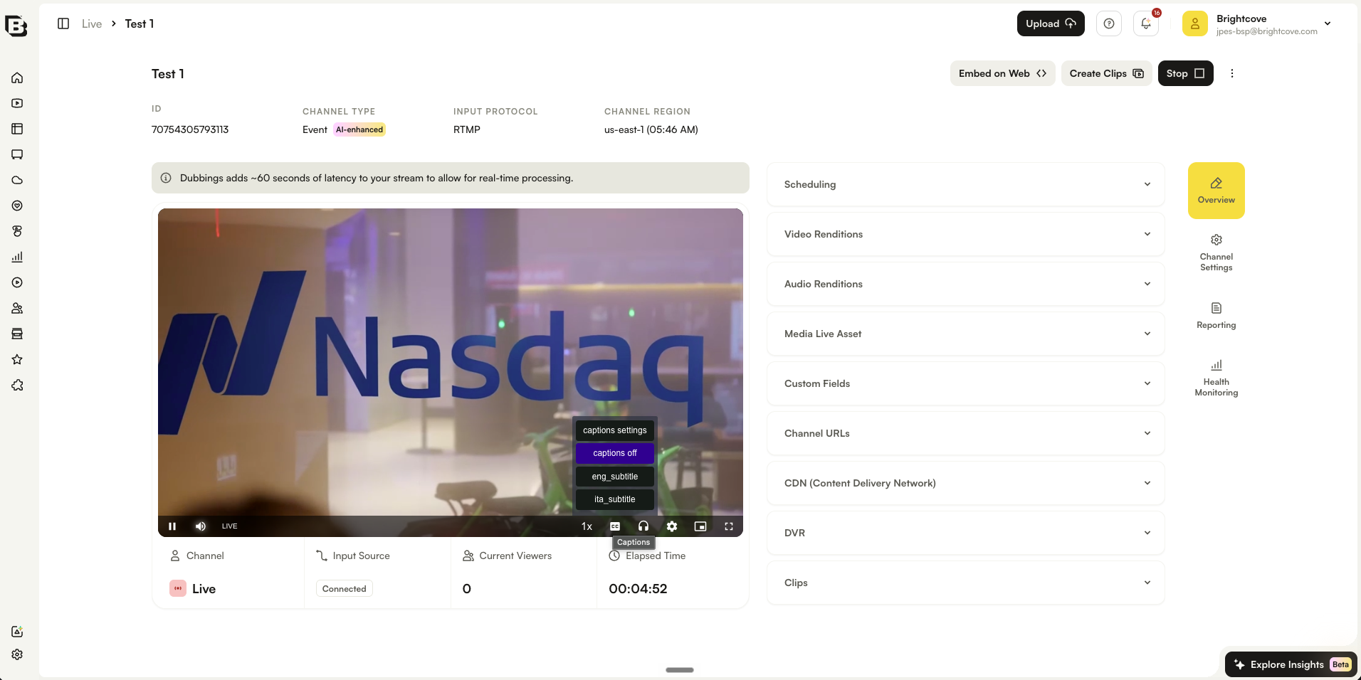 生成されたキャプションオプションを表示する Live チャンネルプレーヤー